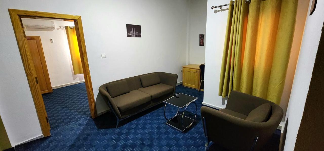 Hotel Le Bon Choix Nouadhibou Exteriör bild
